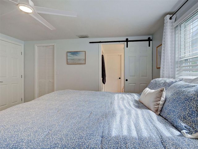 1439 STRADA D ORO, Venice, FL 34292