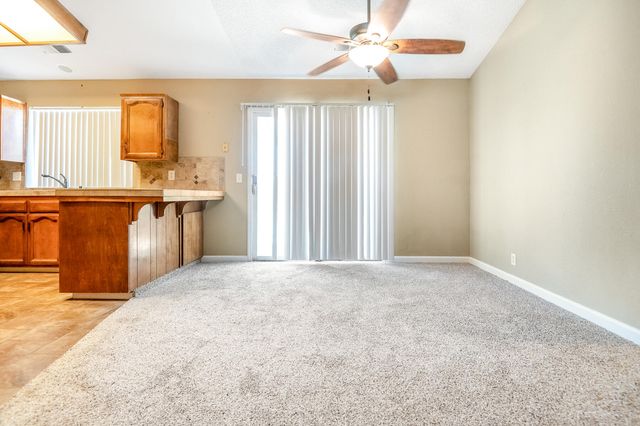 1282 E Ben Franklin Avenue, Tulare, CA 93274