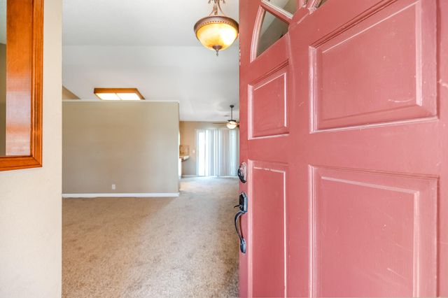 1282 E Ben Franklin Avenue, Tulare, CA 93274