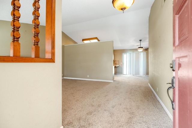 1282 E Ben Franklin Avenue, Tulare, CA 93274