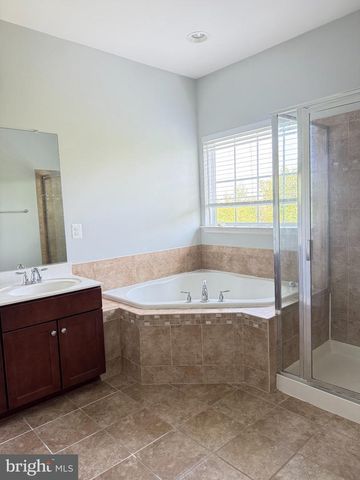 11837 LAKE BALDWIN DR, Bristow, VA 20136