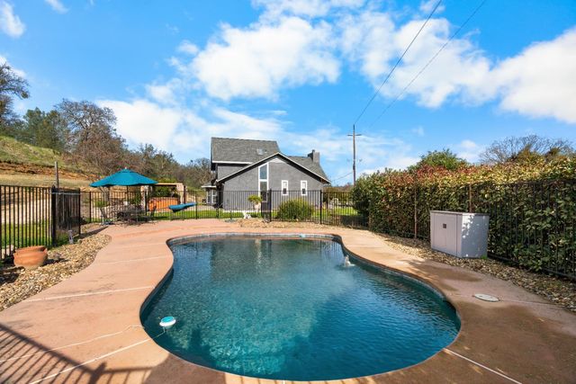 4383 Hillvale, Valley Springs, CA 95252