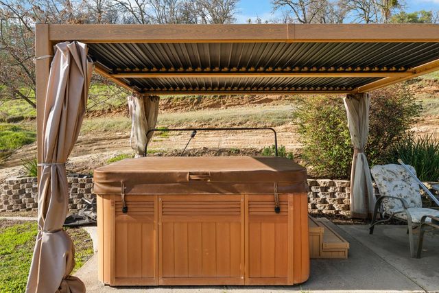 4383 Hillvale, Valley Springs, CA 95252