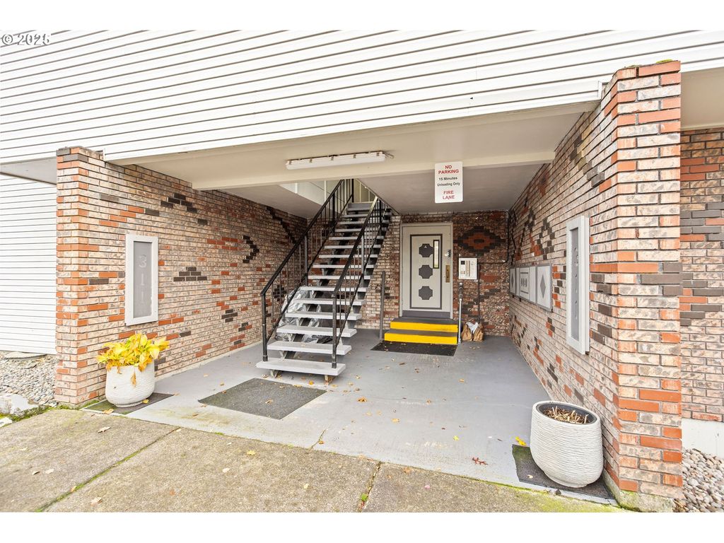 311 Ne 85TH St R, Vancouver, WA 98665