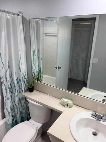 14 Easthampton A, West Palm Beach, FL 33417
