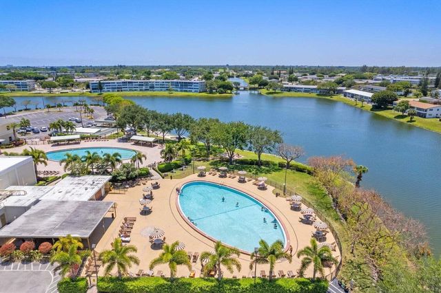 14 Easthampton A, West Palm Beach, FL 33417