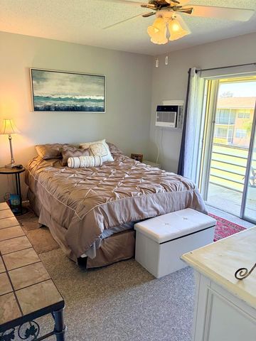 14 Easthampton A, West Palm Beach, FL 33417