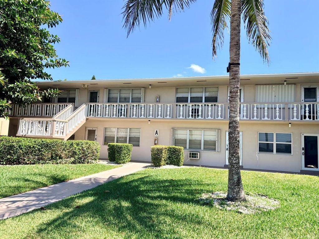 14 Easthampton A, West Palm Beach, FL 33417