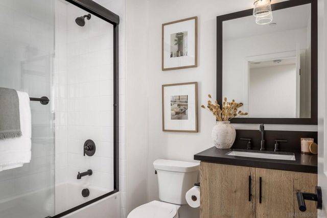 1107 Catania Court 208, Encinitas, CA 92024