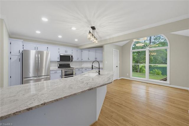 992 Lake Forest Court, Eden, NC 27288
