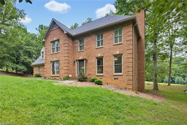 992 Lake Forest Court, Eden, NC 27288