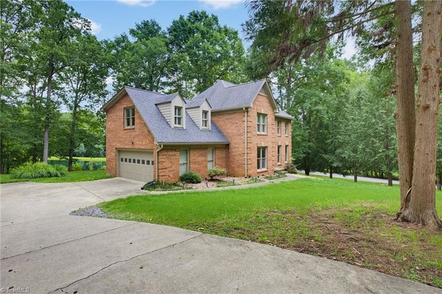 992 Lake Forest Court, Eden, NC 27288
