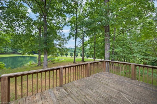 992 Lake Forest Court, Eden, NC 27288