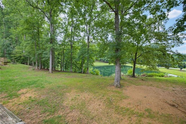 992 Lake Forest Court, Eden, NC 27288