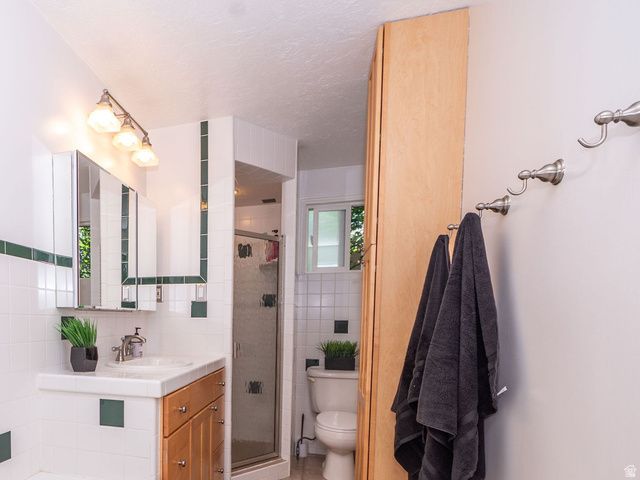 2090 E GREENWICH CIR, Sandy, UT 84093