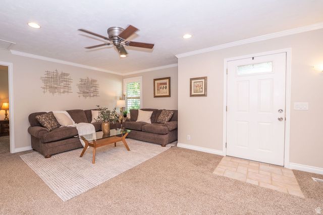 2090 E GREENWICH CIR, Sandy, UT 84093