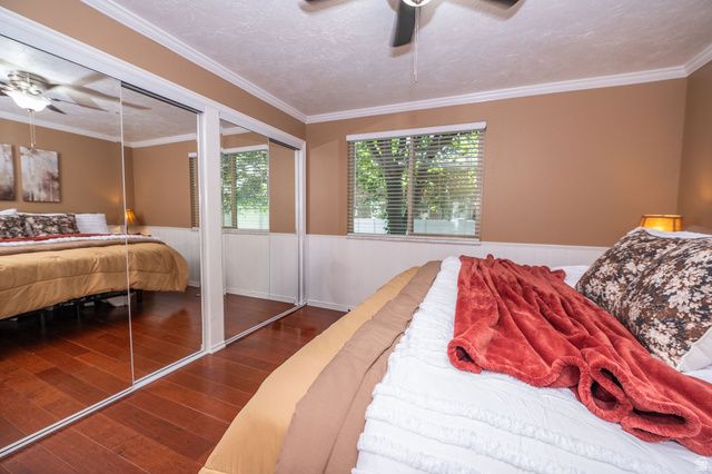 2090 E GREENWICH CIR, Sandy, UT 84093