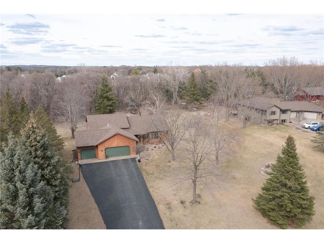 924 Ridge Pass, Hudson, WI 54016