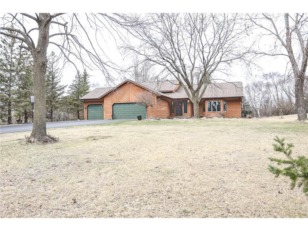 924 Ridge Pass, Hudson, WI 54016