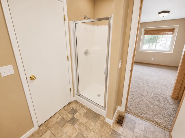 1088 Lovell Avenue W, Roseville, MN 55113