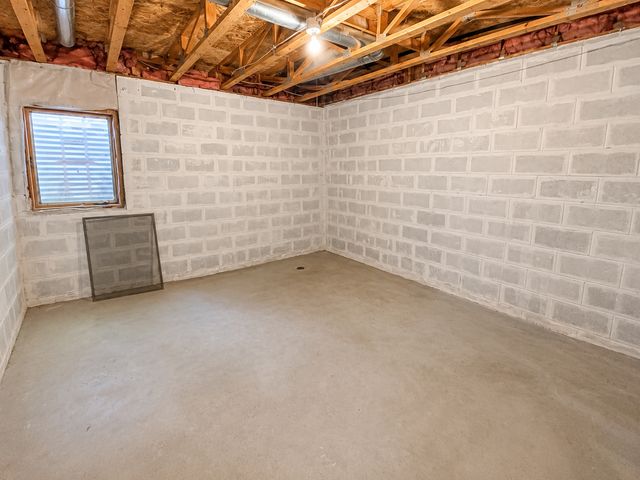 1088 Lovell Avenue W, Roseville, MN 55113