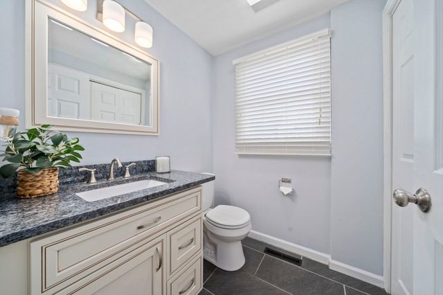 27 Sparrow Rd, Stoughton, MA 02072