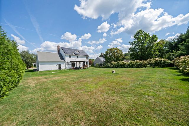 27 Sparrow Rd, Stoughton, MA 02072