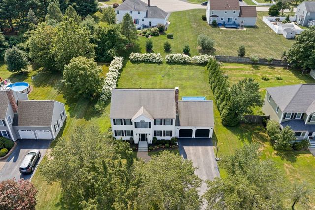 27 Sparrow Rd, Stoughton, MA 02072