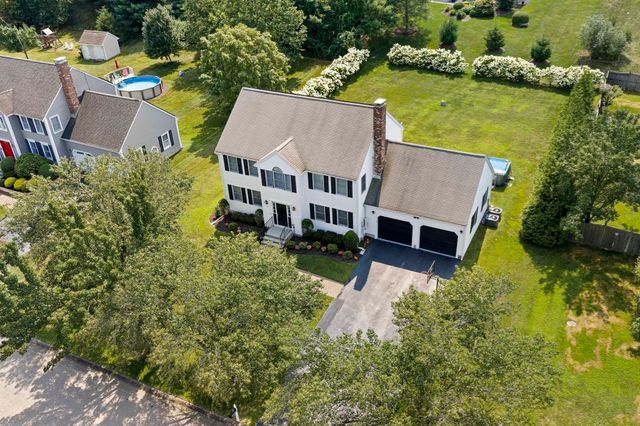 27 Sparrow Rd, Stoughton, MA 02072