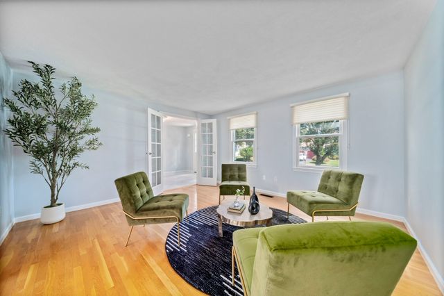 27 Sparrow Rd, Stoughton, MA 02072
