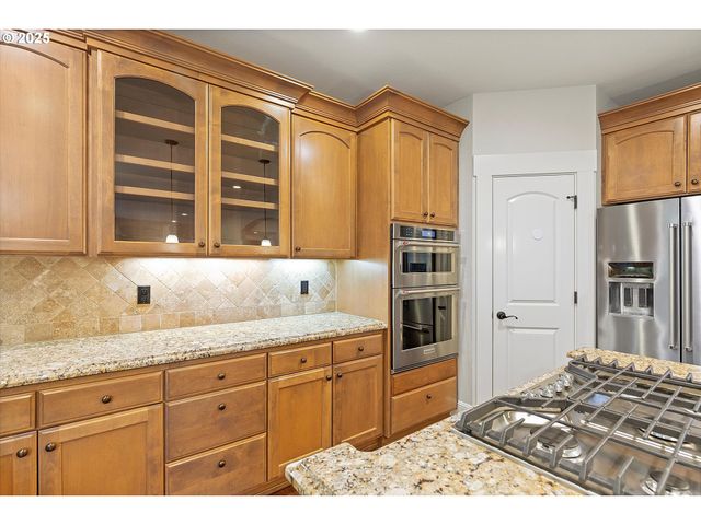 2875 Se ELLIOTT Dr, Gresham, OR 97080