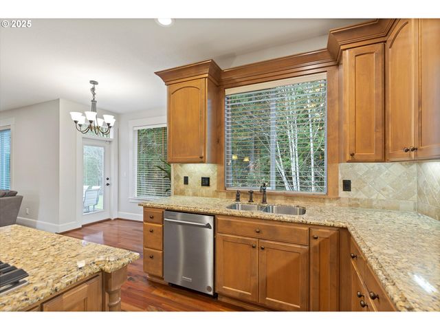 2875 Se ELLIOTT Dr, Gresham, OR 97080