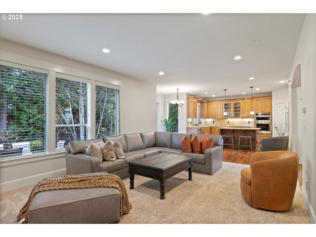 2875 Se ELLIOTT Dr, Gresham, OR 97080