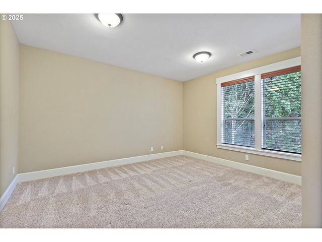 2875 Se ELLIOTT Dr, Gresham, OR 97080