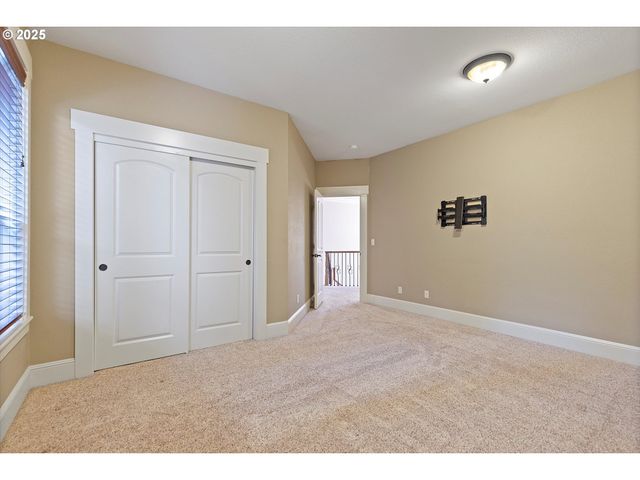 2875 Se ELLIOTT Dr, Gresham, OR 97080