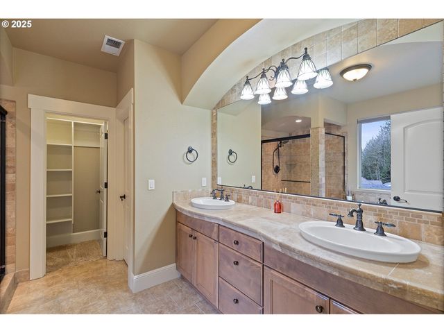 2875 Se ELLIOTT Dr, Gresham, OR 97080