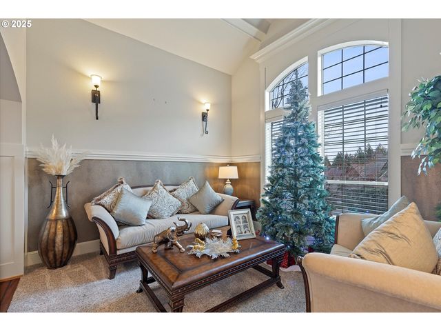 2875 Se ELLIOTT Dr, Gresham, OR 97080