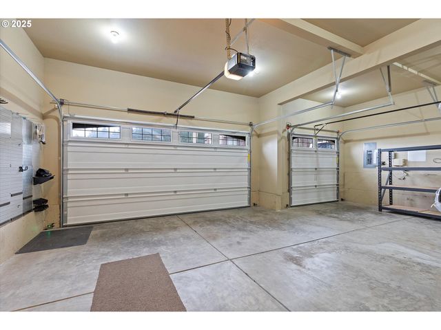 2875 Se ELLIOTT Dr, Gresham, OR 97080