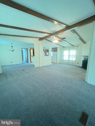 527 RAMBLEWOOD LN, North Wales, PA 19454