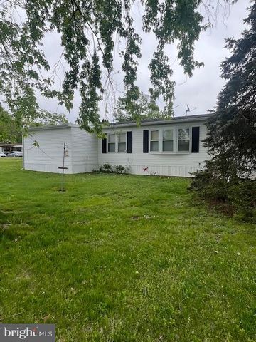 527 RAMBLEWOOD LN, North Wales, PA 19454