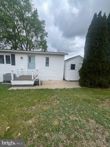 527 RAMBLEWOOD LN, North Wales, PA 19454