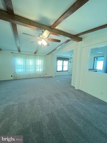 527 RAMBLEWOOD LN, North Wales, PA 19454
