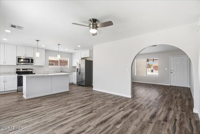 2135 W MONROE Street, Chandler, AZ 85224