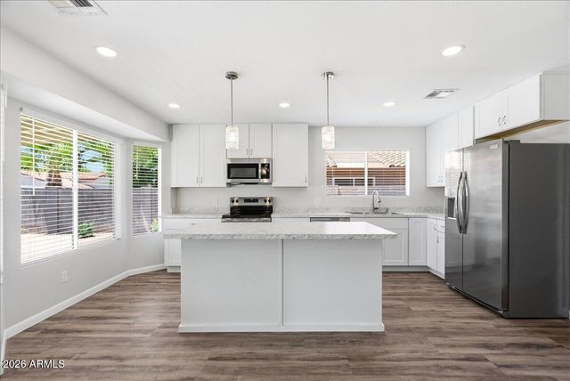 2135 W MONROE Street, Chandler, AZ 85224
