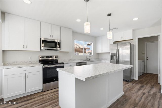 2135 W MONROE Street, Chandler, AZ 85224