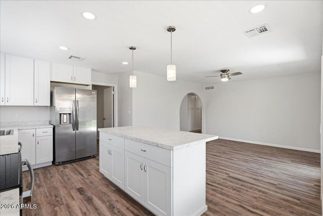 2135 W MONROE Street, Chandler, AZ 85224