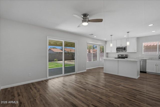 2135 W MONROE Street, Chandler, AZ 85224