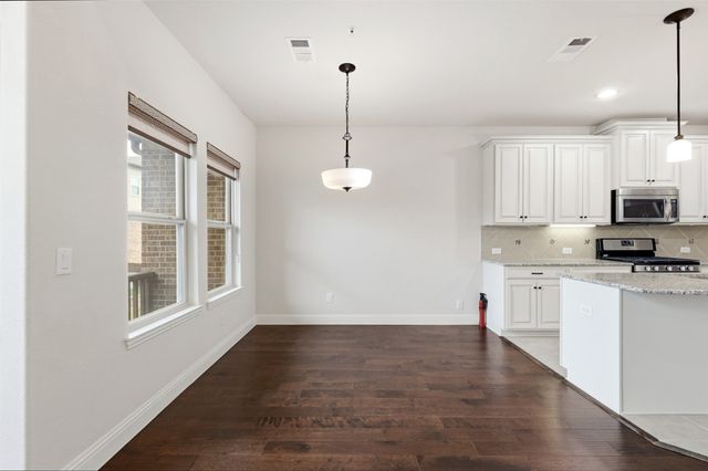 555 Waterloo Drive, Lewisville, TX 75067