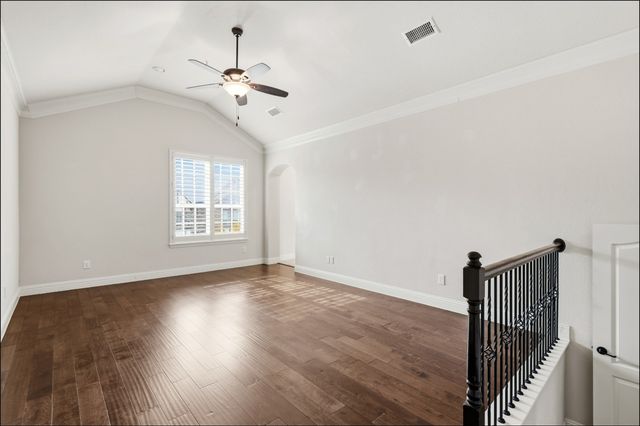 555 Waterloo Drive, Lewisville, TX 75067