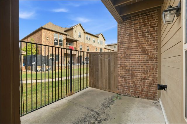 555 Waterloo Drive, Lewisville, TX 75067